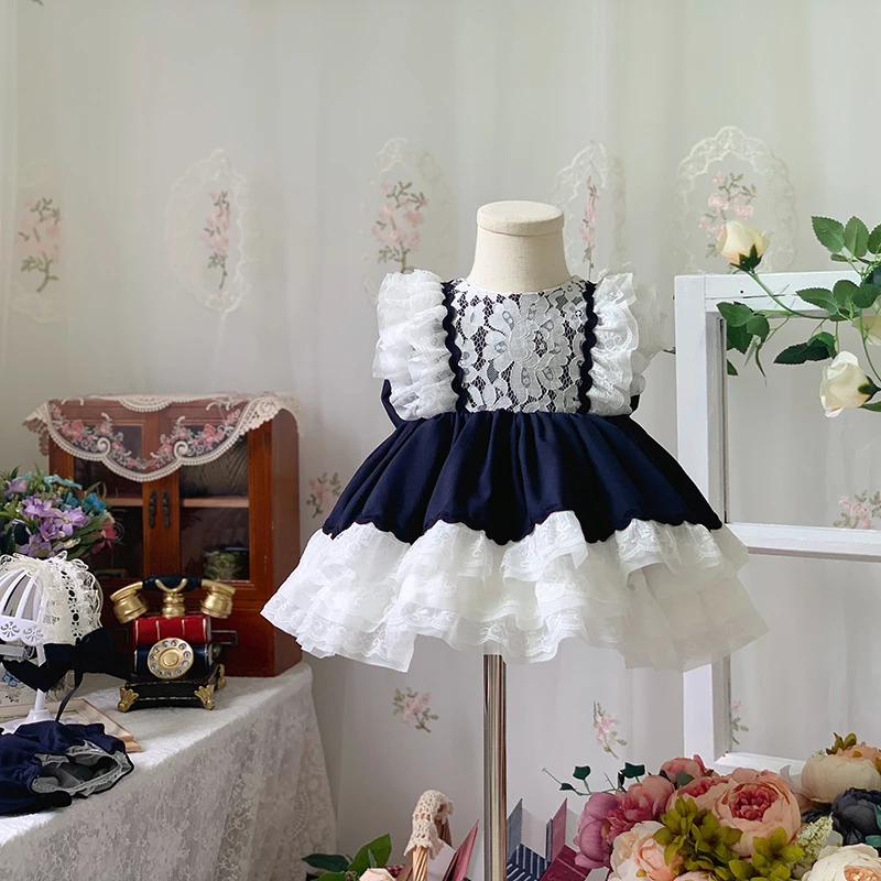Baby Clothing Spanish Vintage  - огляд і ціна Baby Clothing Easter