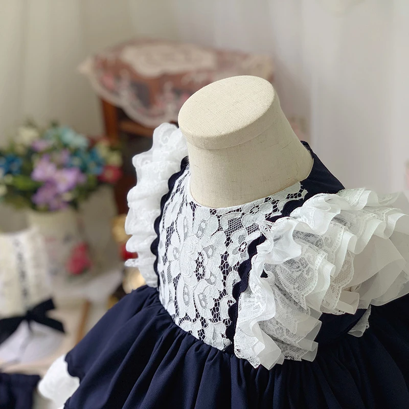 Baby Clothing Spanish Vintage  - огляд і ціна Baby Clothing Easter